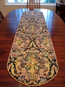 Custom table runner